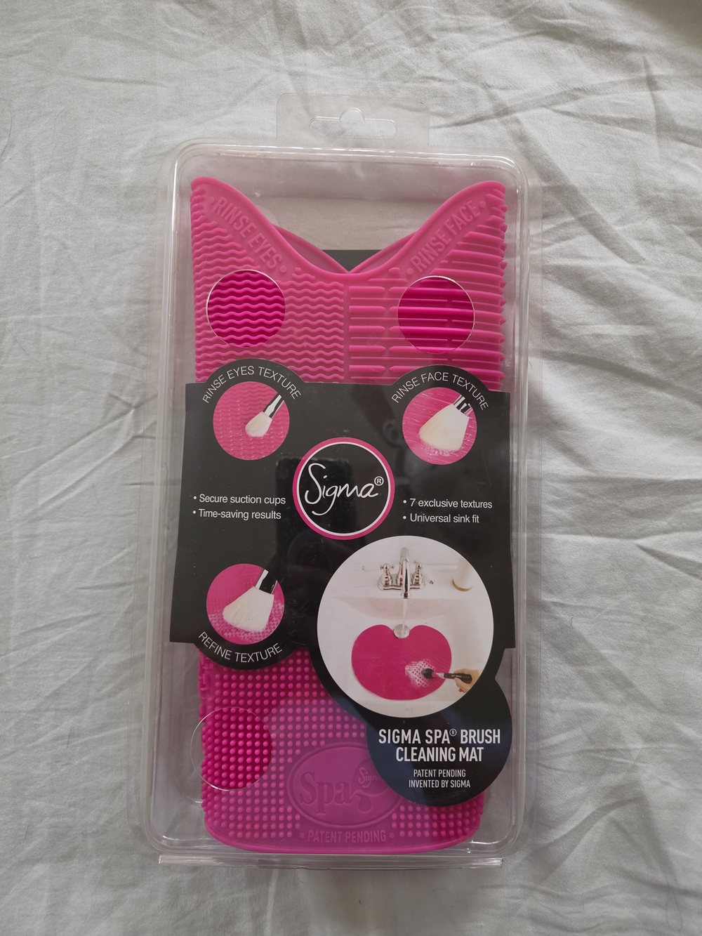 Sigma Spa Brush Cleaning Mat - Pink